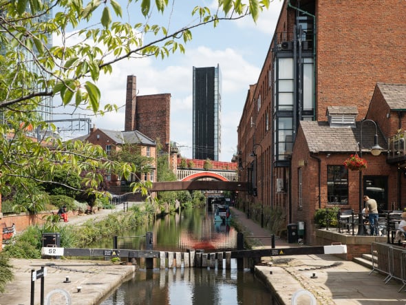 https://19537328.fs1.hubspotusercontent-na1.net/hubfs/19537328/manchester.jpg